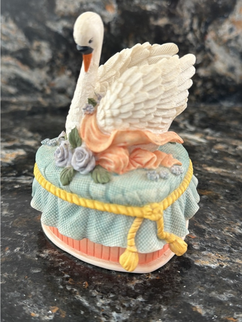 Vintage Swan Heart-Shaped Trinket Box Heritage House multi purpose